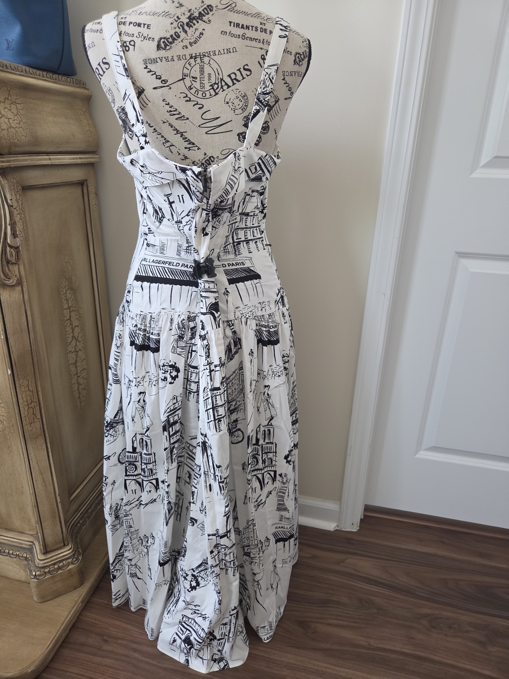 Karl Lagerfeld White Maxi Dress with Black City Print - Picture 6 of 15